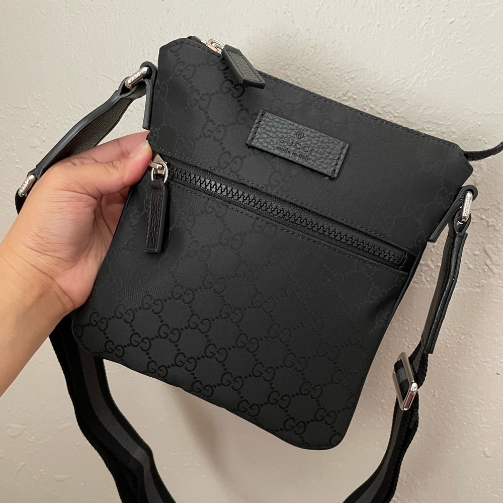 Brand New Authentic Gucci Crossbody in Black